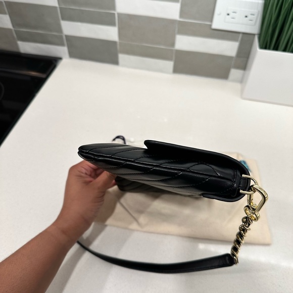 TORY BURCH Alexa Clutch (Black) w/ Gold Chain Strap - Picture 2 of 7